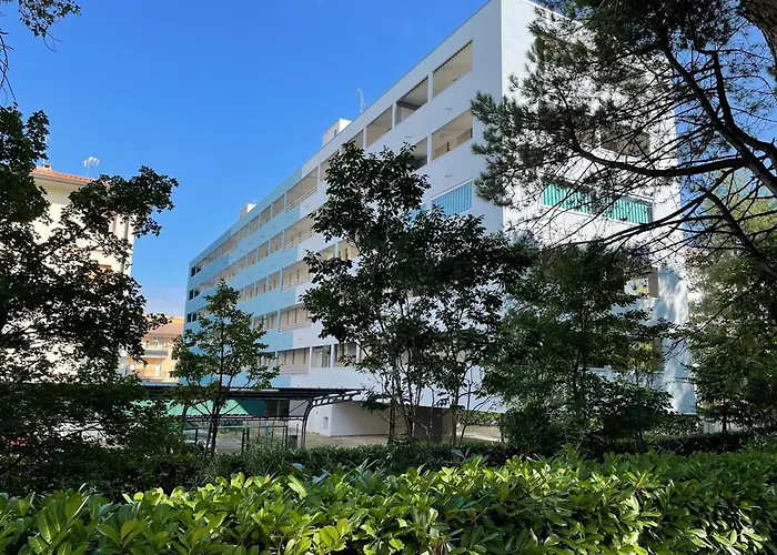 Bright Flat 100mt From The Sea