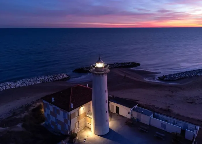 Bright Flat 100mt From The Sea *